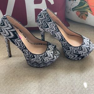 Black white no box never worn Betsy Johnson